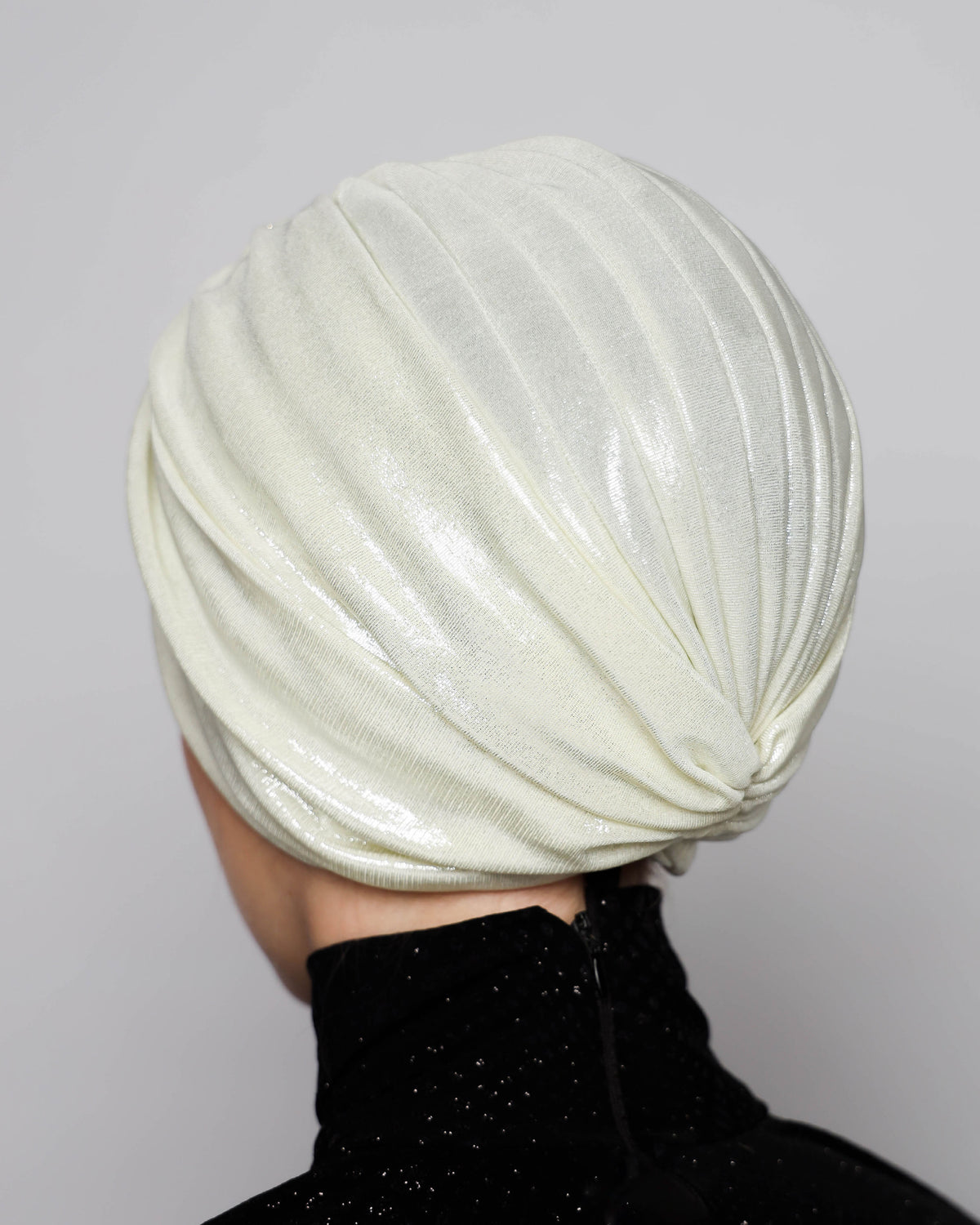 Metallic twisted lines turban