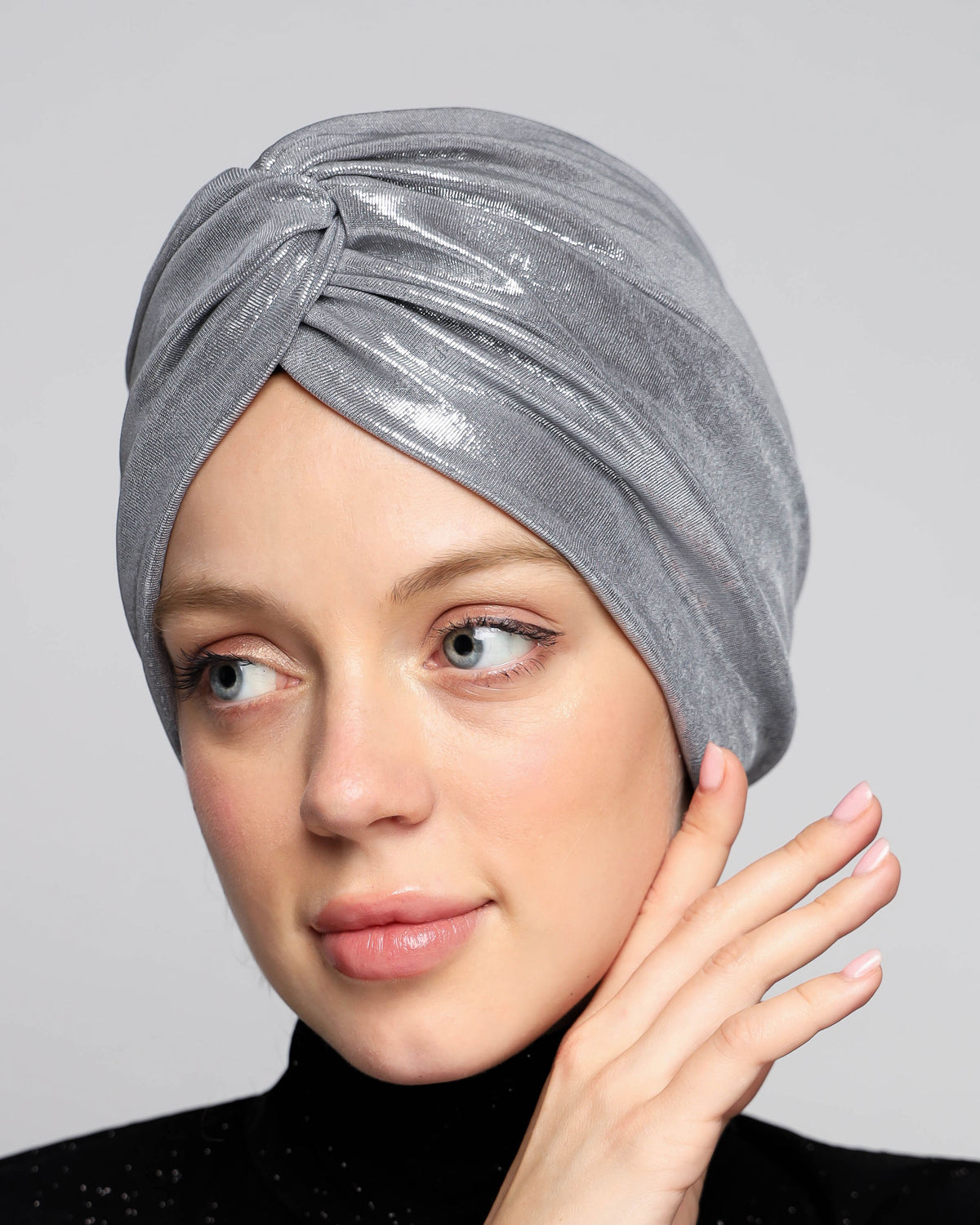 Metallic twisted lines turban