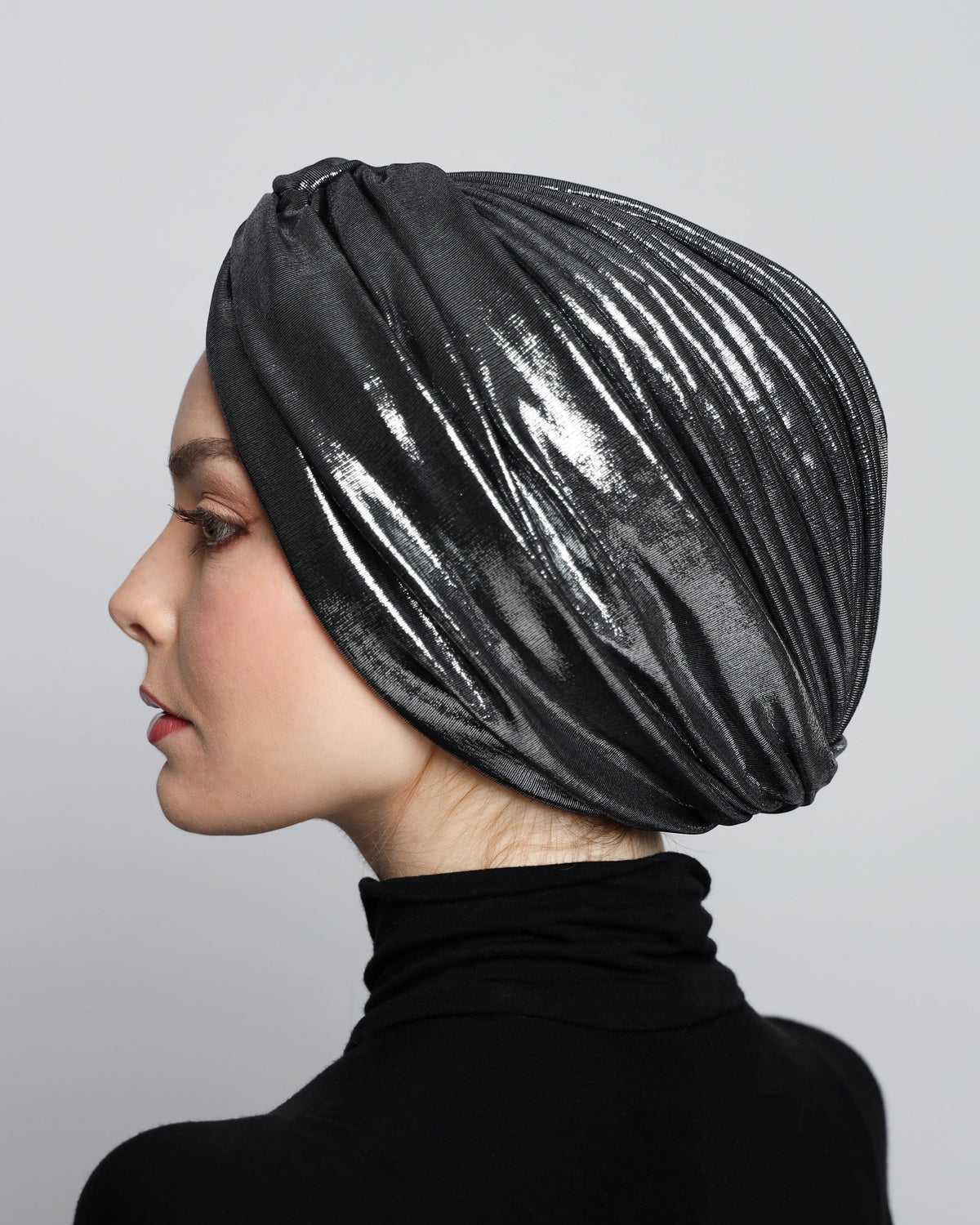 Metallic twisted lines turban