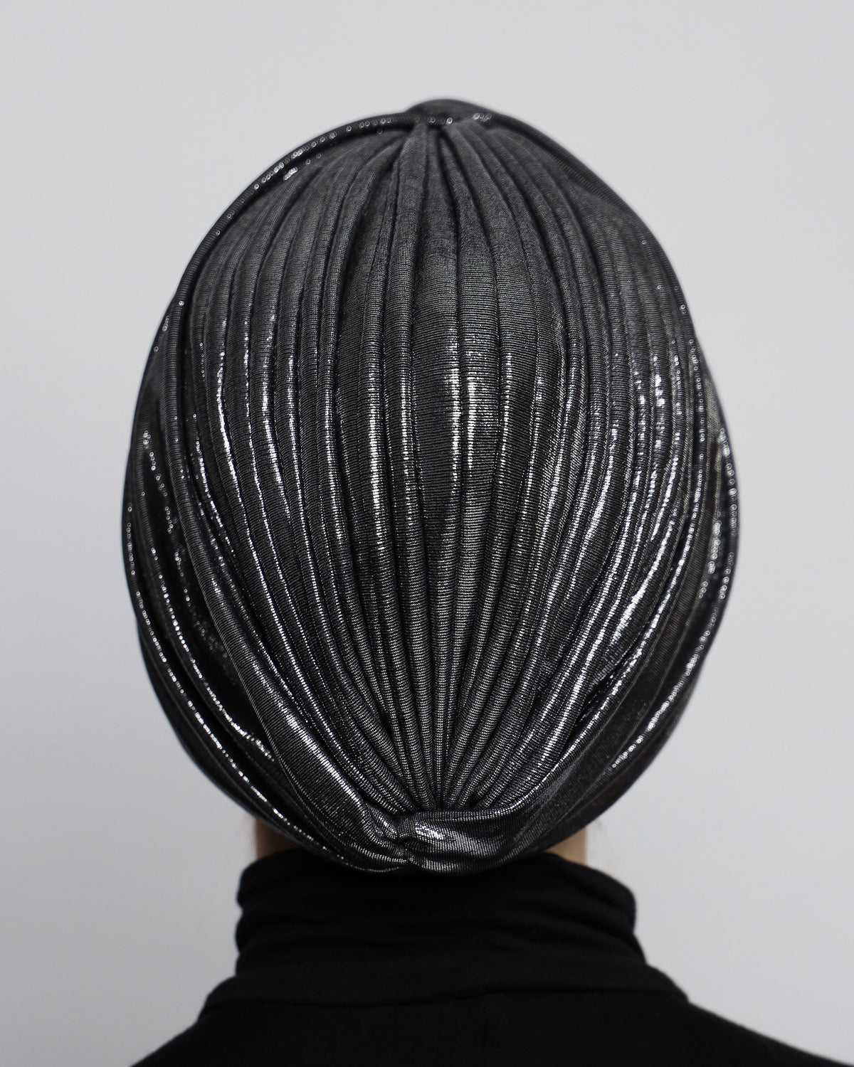Metallic twisted lines turban