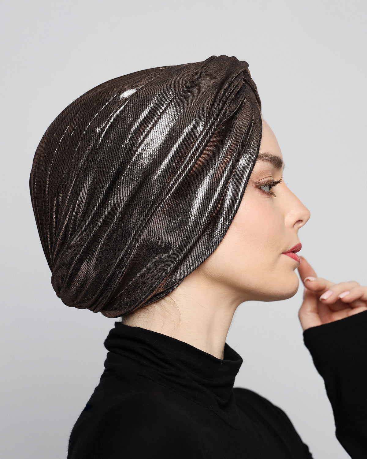 Metallic twisted lines turban