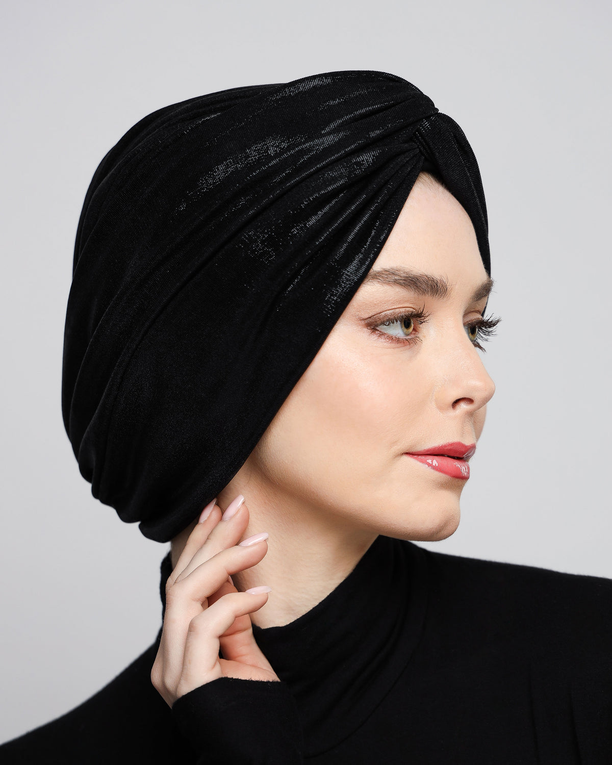 Metallic twisted lines turban