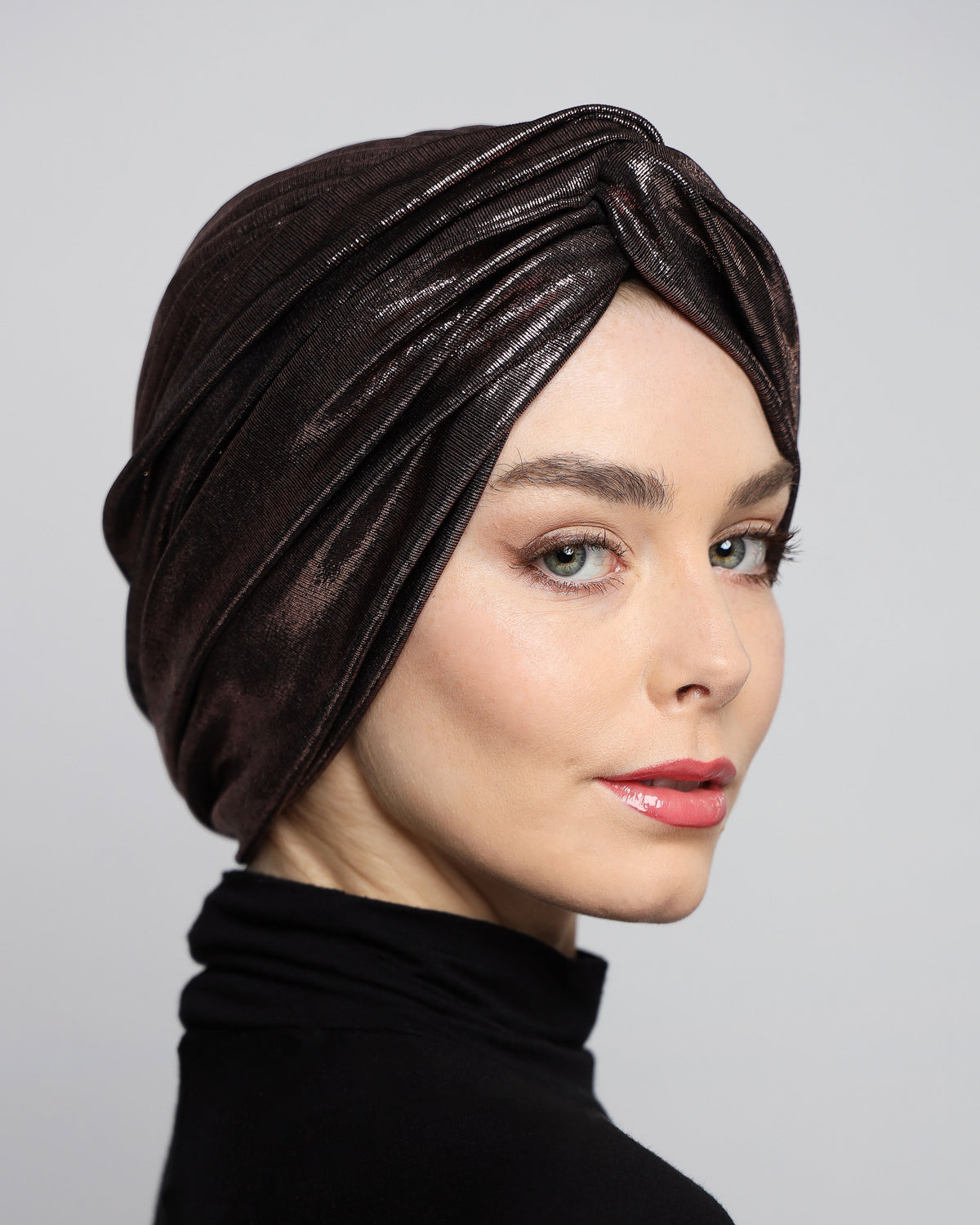 Metallic twisted lines turban