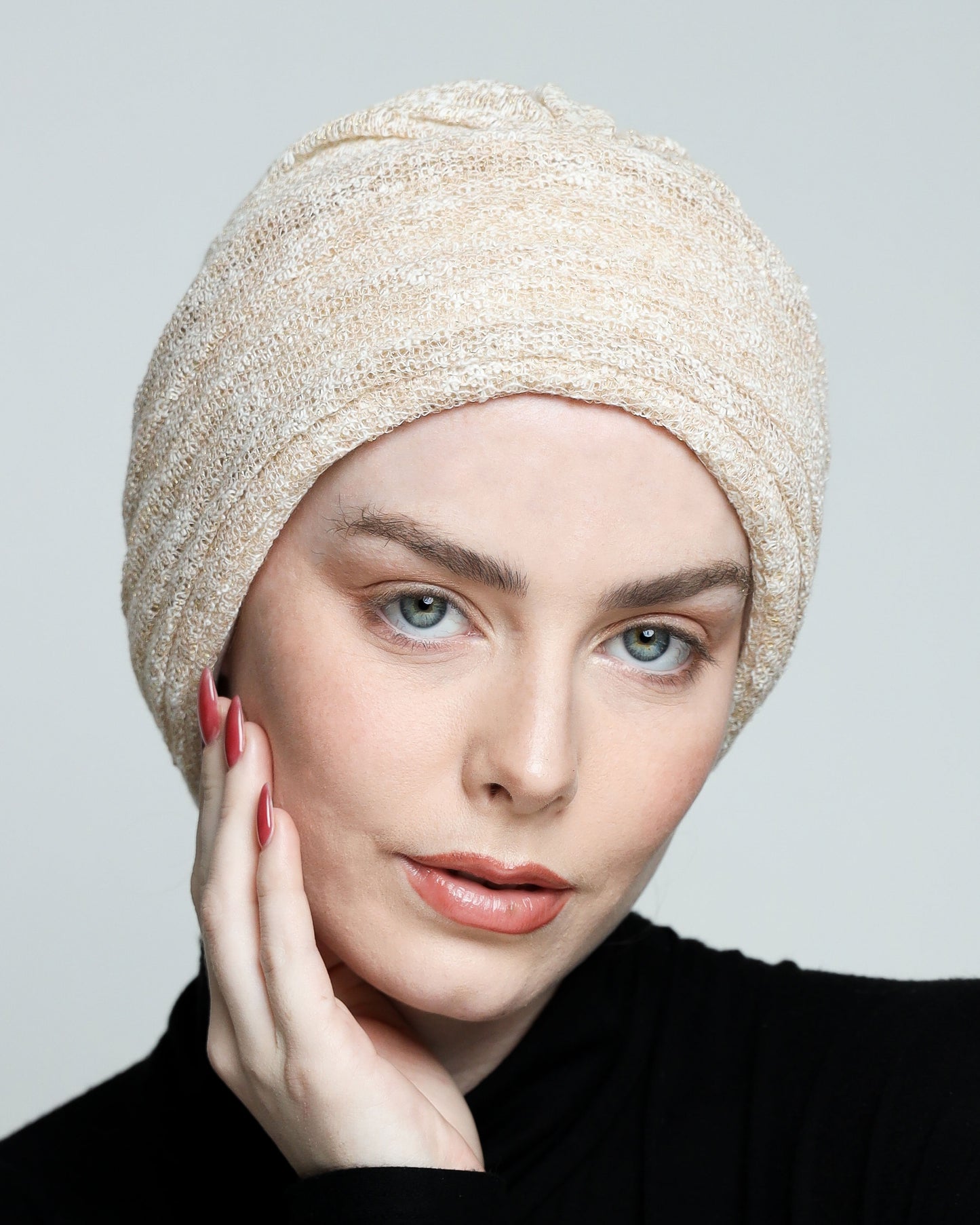 Golden off-White Pleats Turban