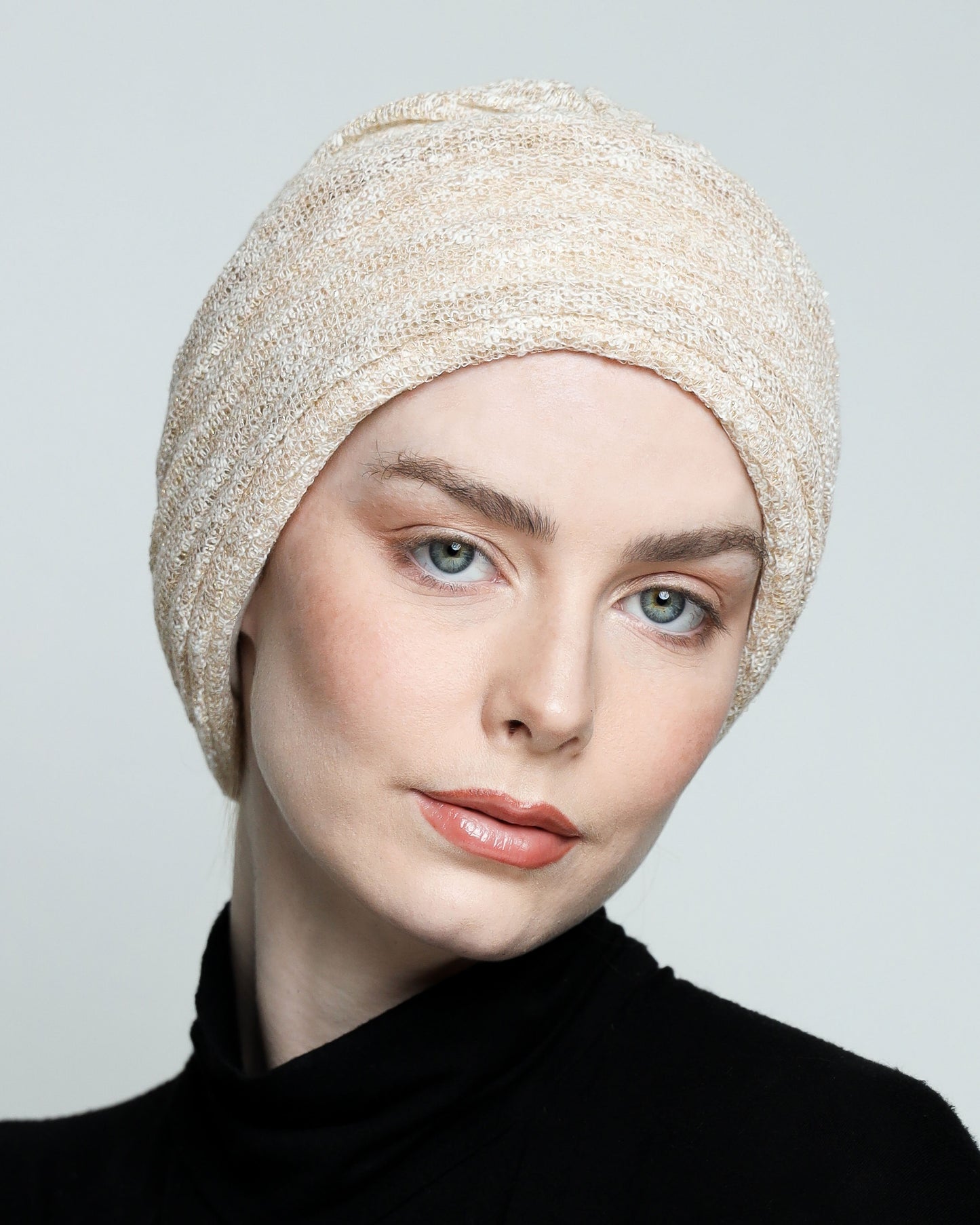 Golden off-White Pleats Turban