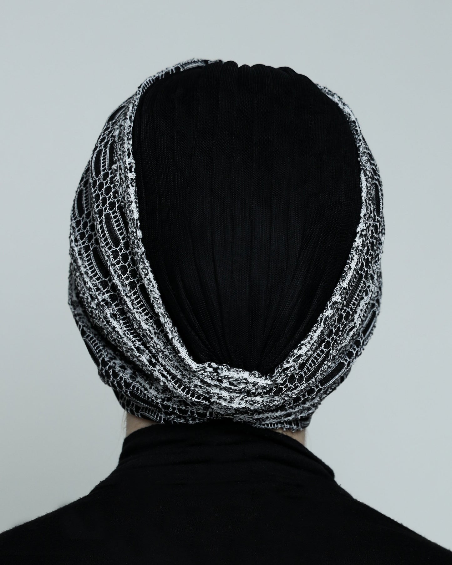 Twisted BW Knitting Turban