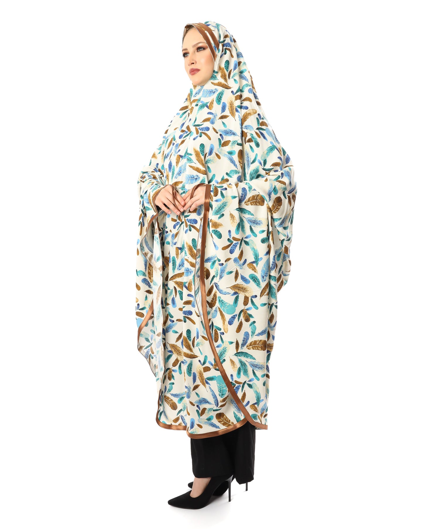 Feathers Praying Hijab Gift Box