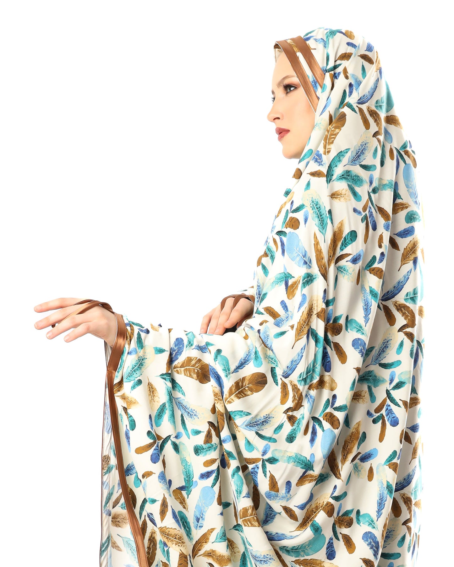 Feathers Praying Hijab Gift Box