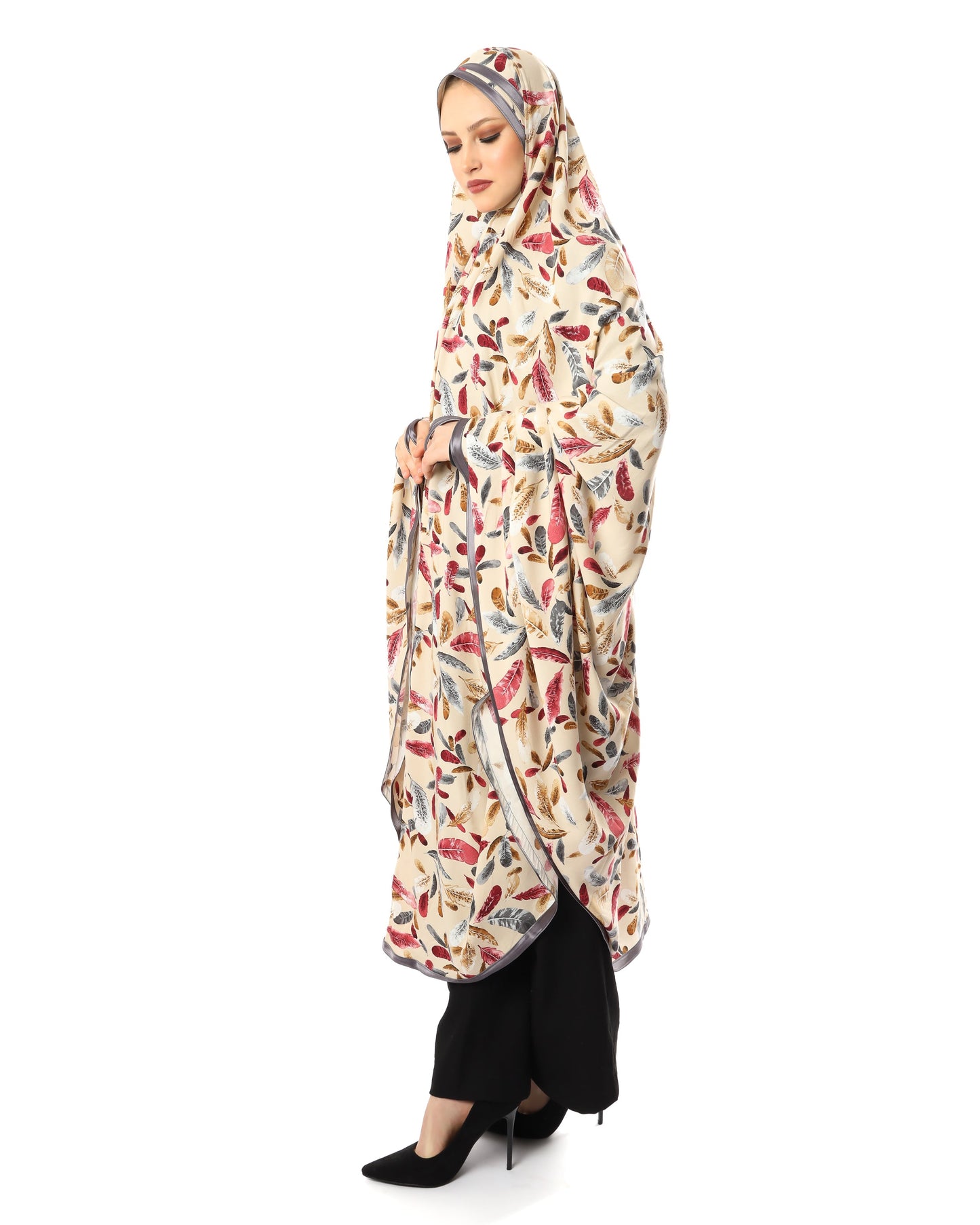 Feathers Praying Hijab Gift Box
