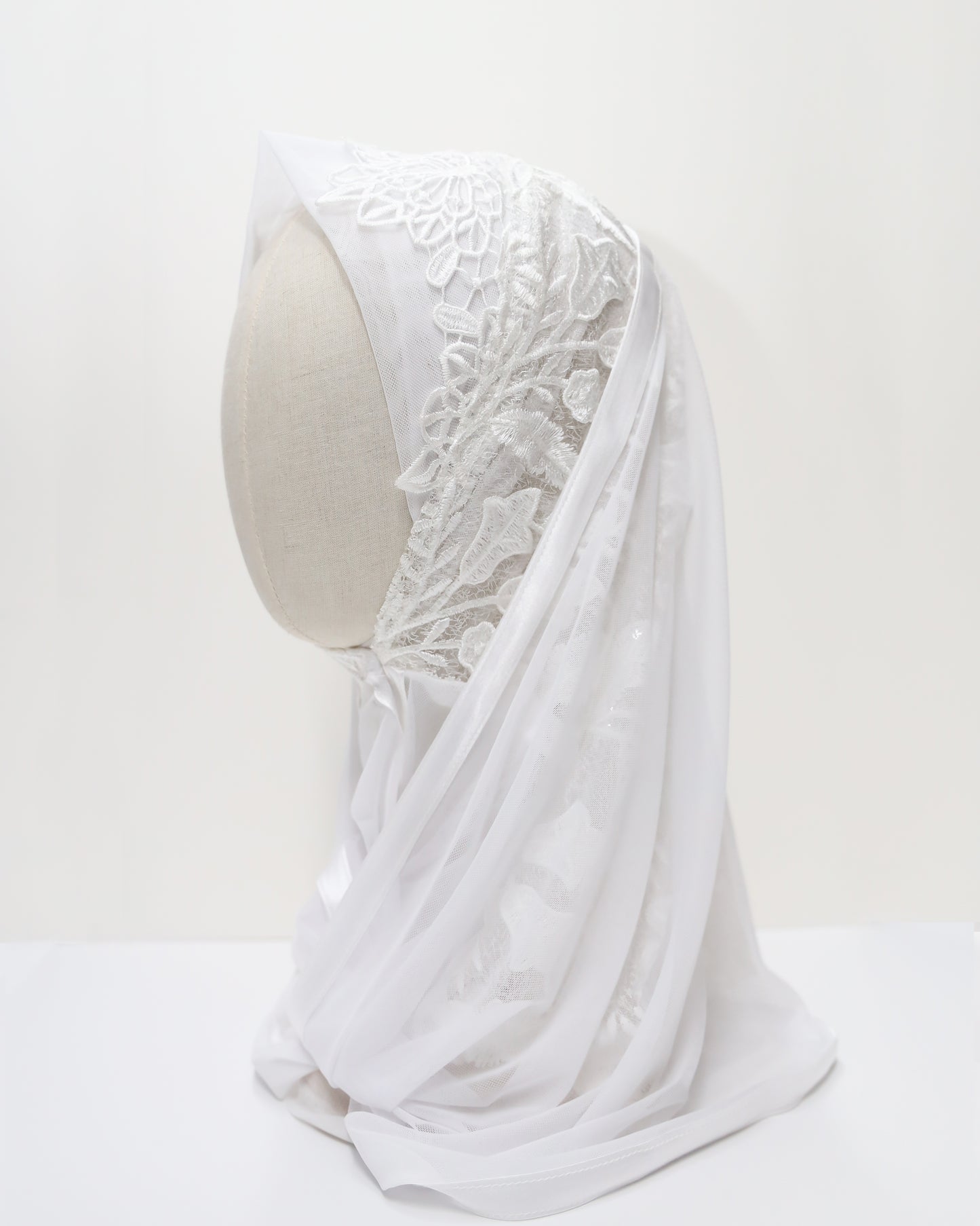 Guipure lace ready-made hijab
