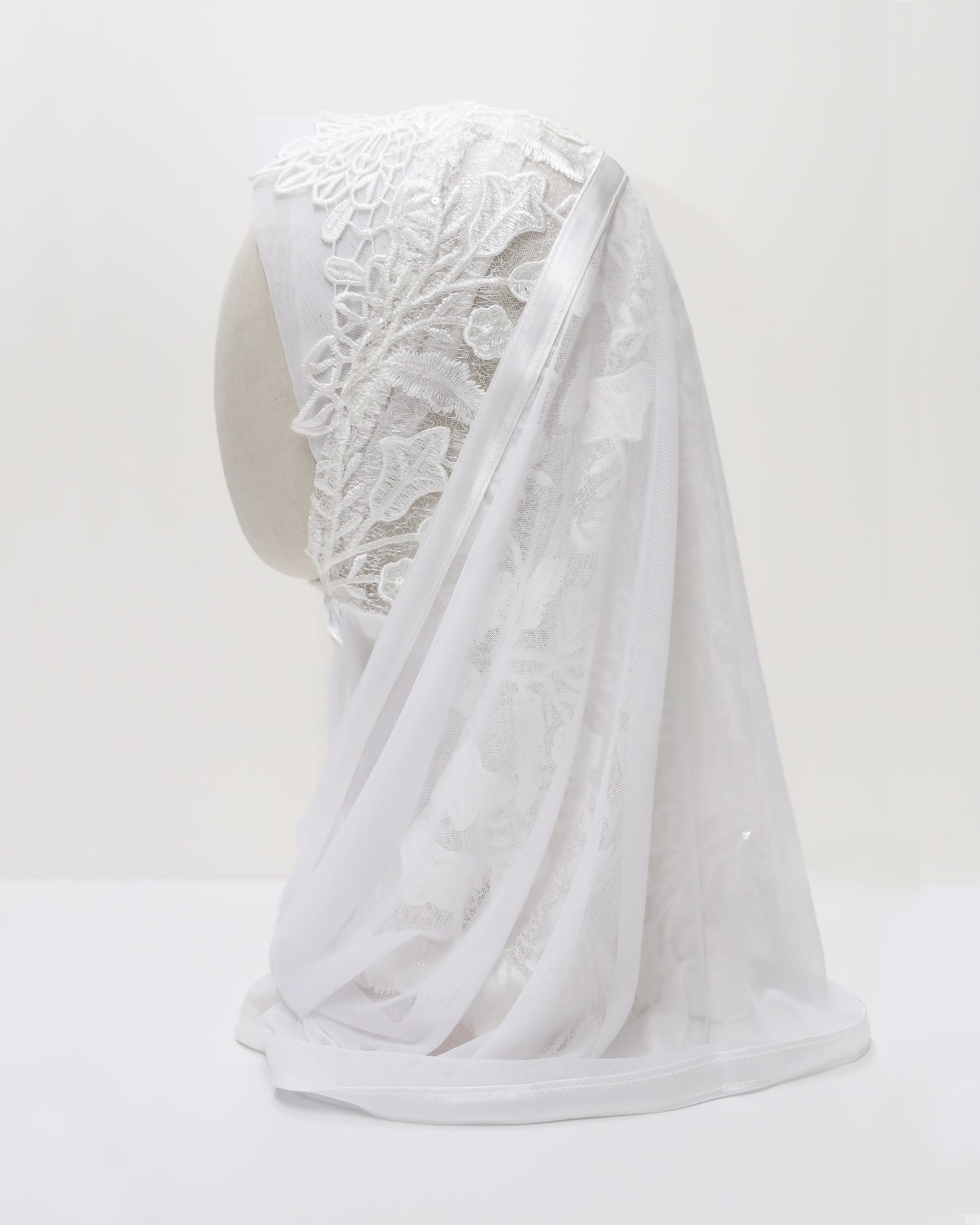 Guipure lace ready-made hijab